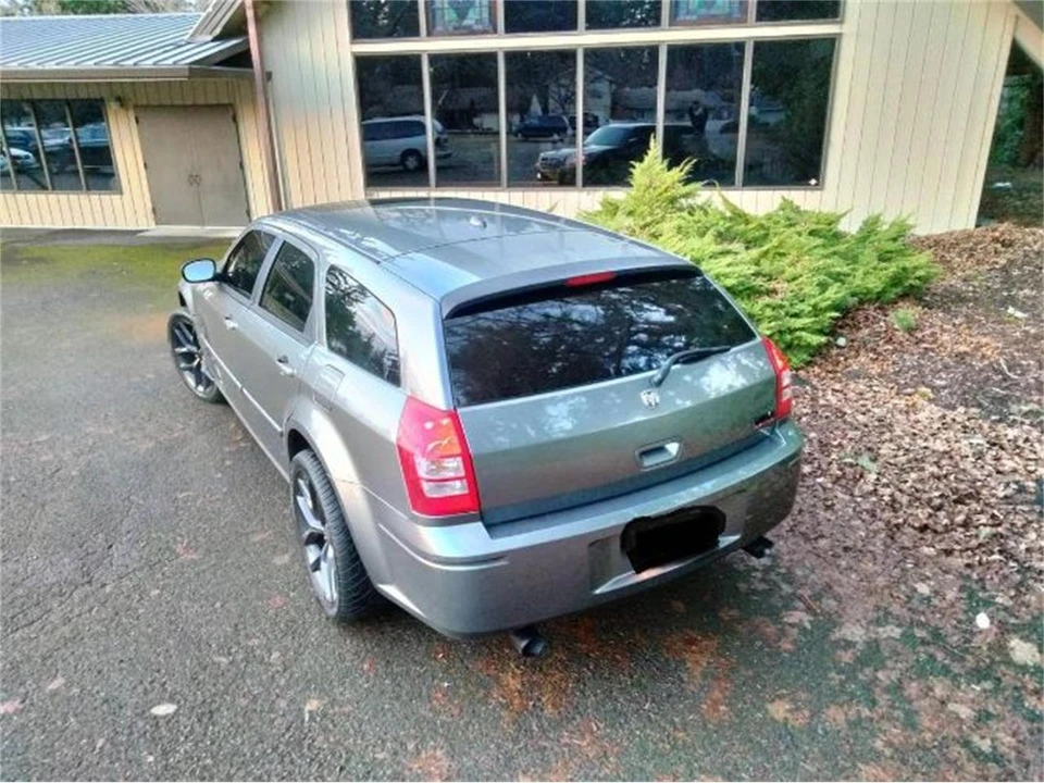 2005 Dodge Magnum 2nd Gen Wagon - Image 3 of 13
