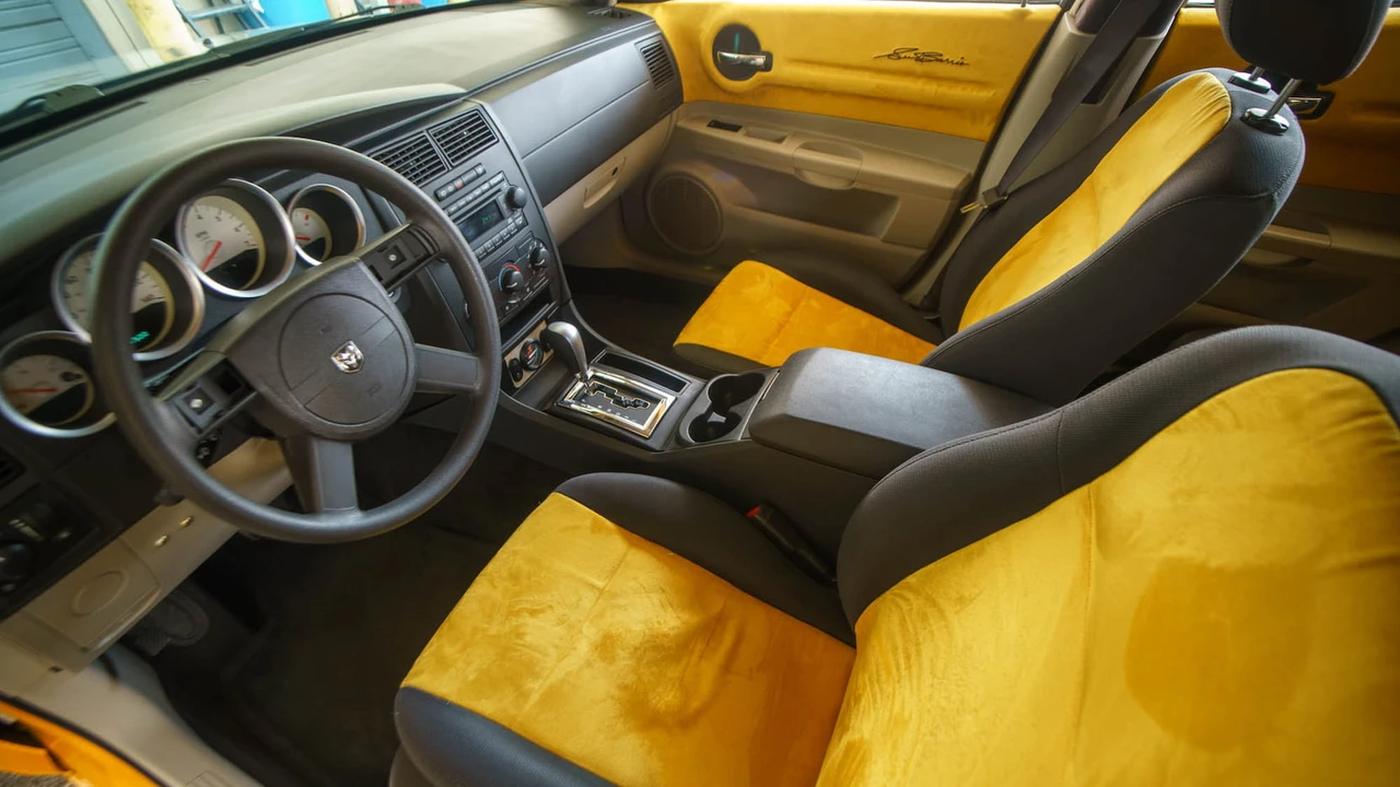 2005 Dodge Magnum 2nd Gen Wagon - Image 4 of 22