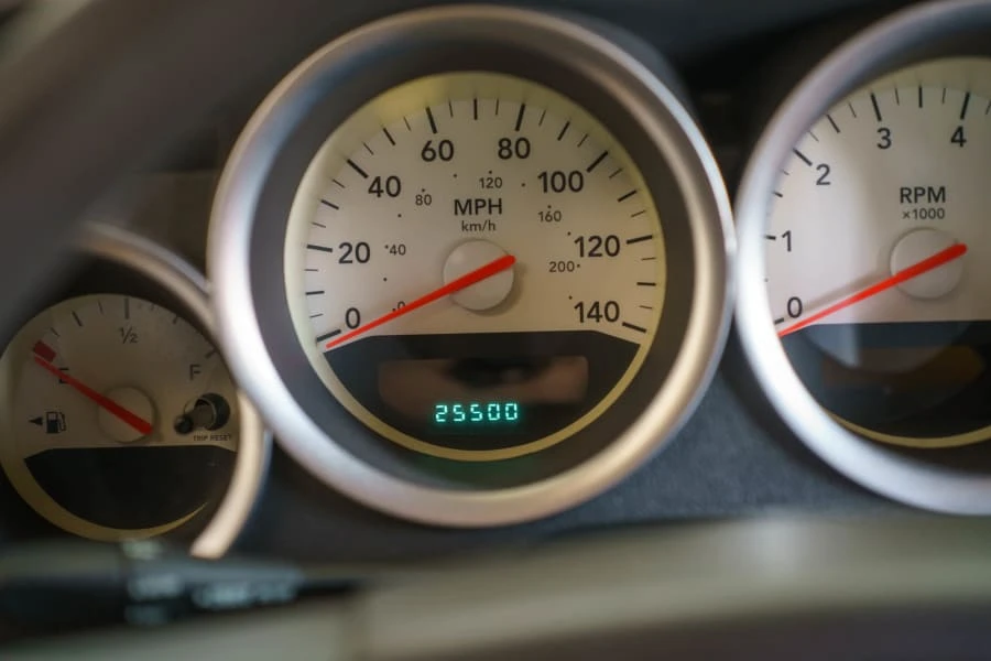 2005 Dodge Magnum 2nd Gen Wagon - Image 15 of 24
