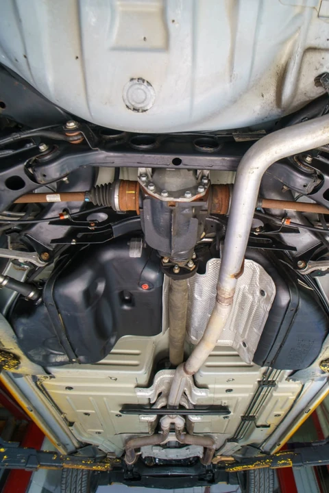 2005 Dodge Magnum 2nd Gen Wagon - Image 23 of 24