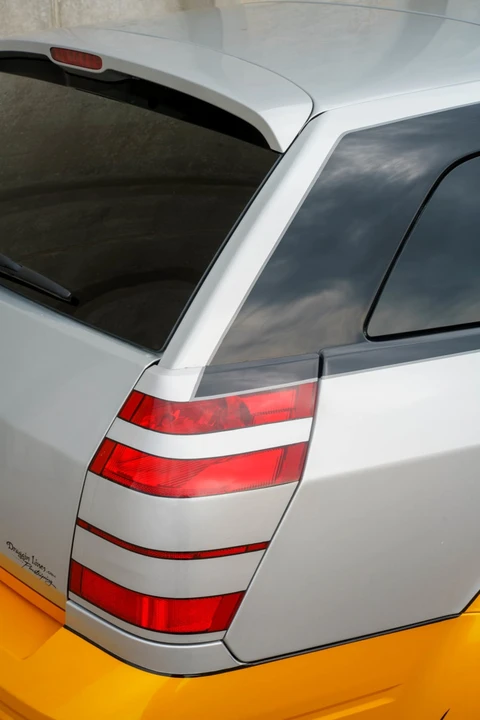 2005 Dodge Magnum 2nd Gen Wagon - Image 11 of 24