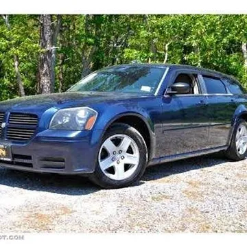 2005 Dodge Magnum SE
