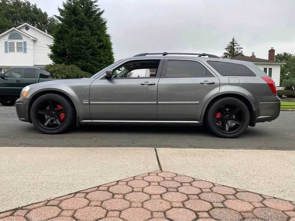 2005 Dodge Magnum 2nd Gen Wagon - Image 4 of 5