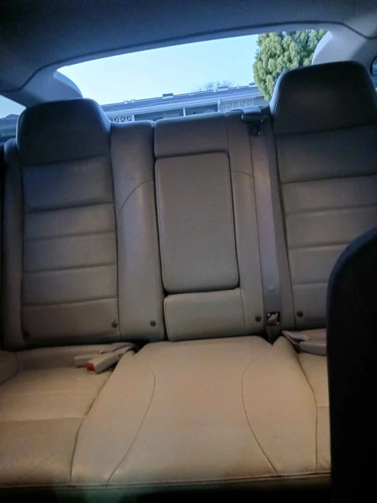 2005 Dodge Magnum 2nd Gen Wagon - Image 2 of 10