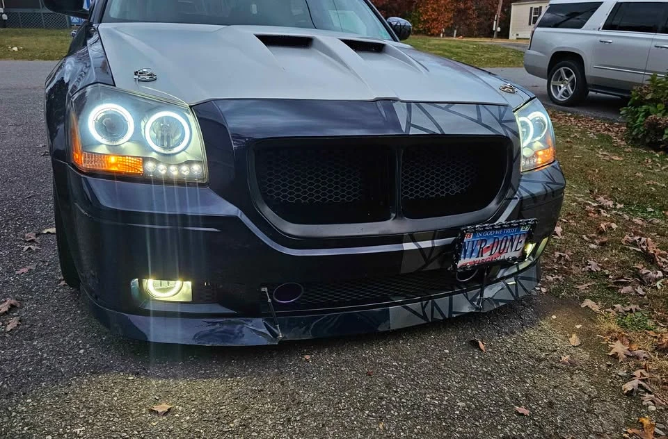 2005 Dodge Magnum 2nd Gen Wagon - Image 4 of 10