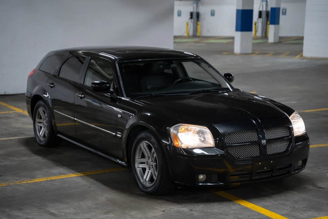 2005 Dodge Magnum 2nd Gen Wagon - Image 20 of 31