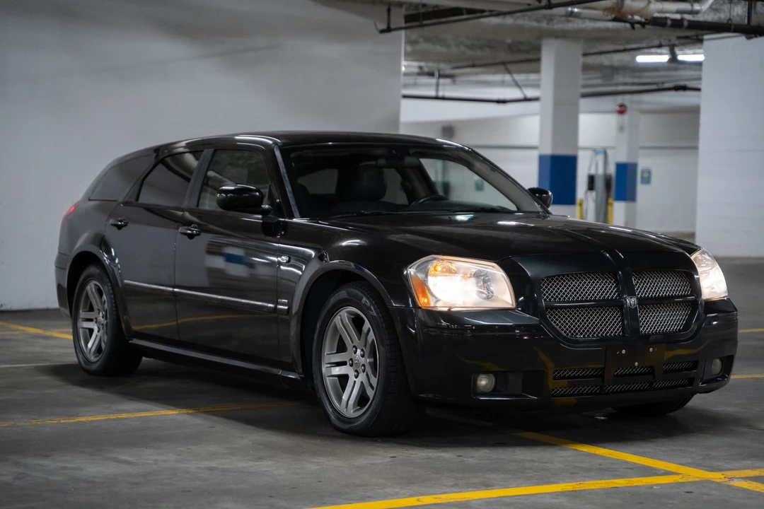 2005 Dodge Magnum 2nd Gen Wagon - Image 19 of 31