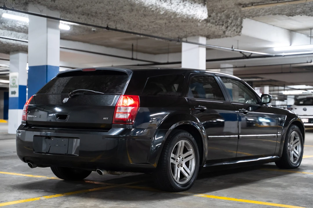 2005 Dodge Magnum 2nd Gen Wagon - Image 15 of 31