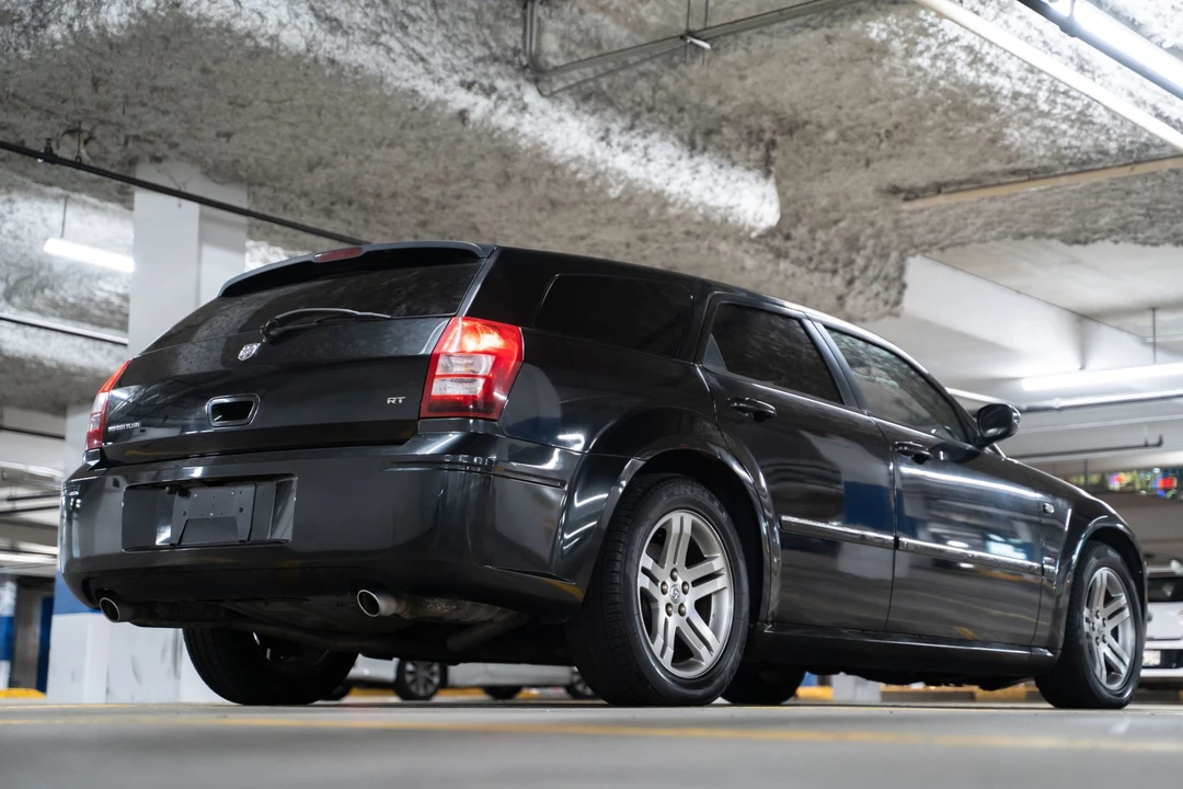 2005 Dodge Magnum 2nd Gen Wagon - Image 14 of 31