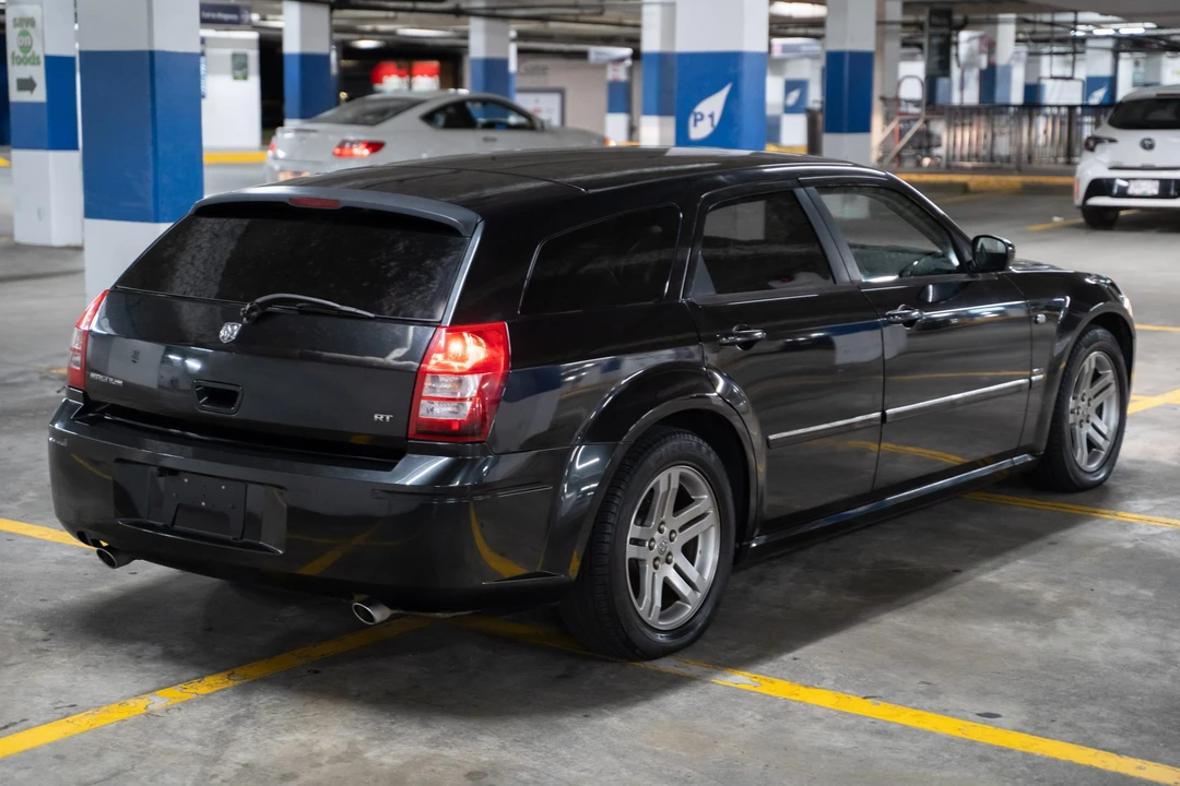 2005 Dodge Magnum 2nd Gen Wagon - Image 16 of 31
