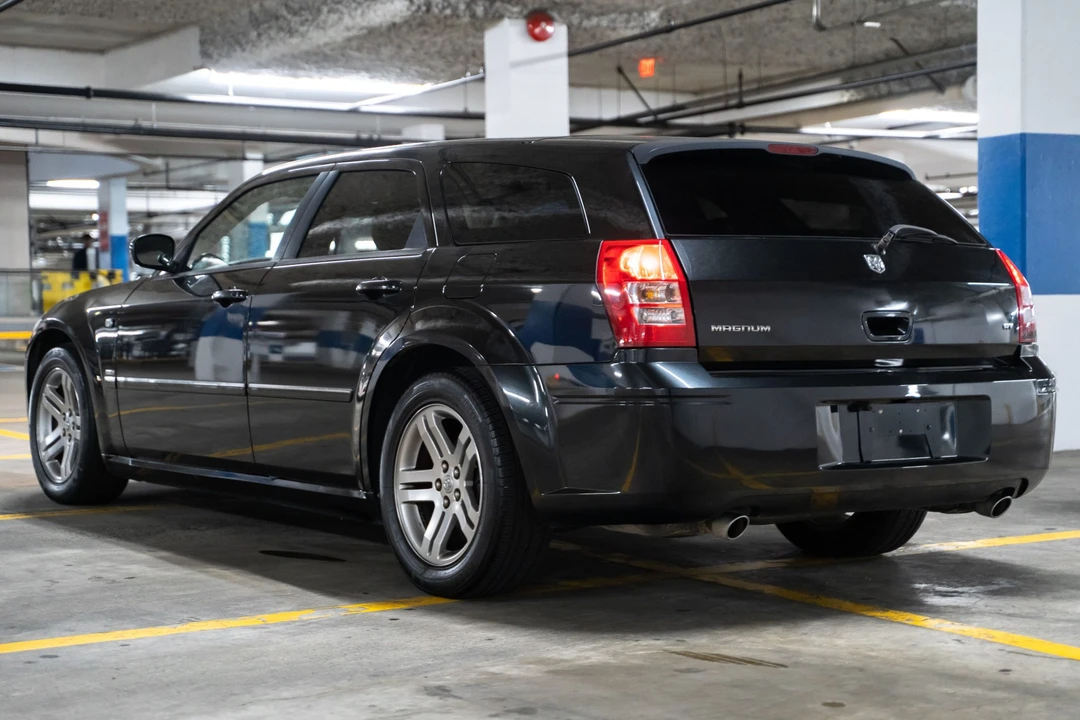 2005 Dodge Magnum 2nd Gen Wagon - Image 9 of 31