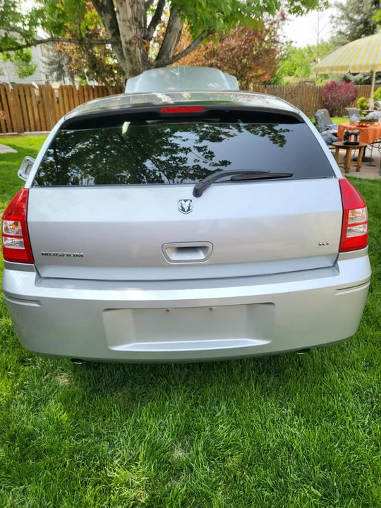 2005 Dodge Magnum 2nd Gen Wagon - Image 14 of 19