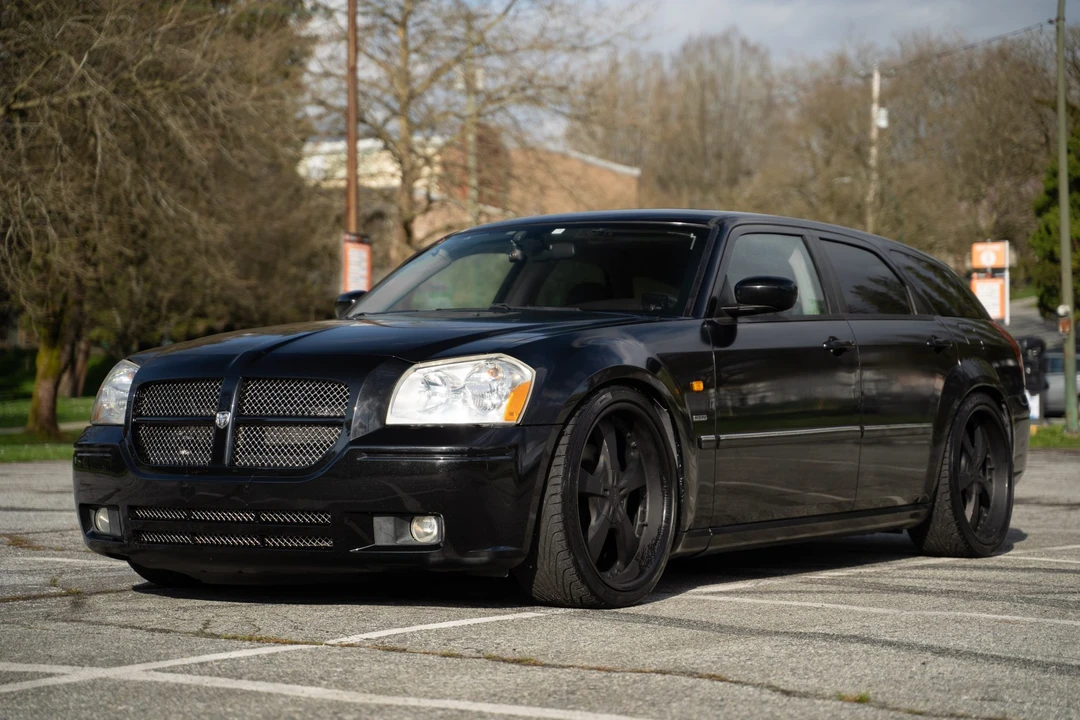 2005 Dodge Magnum 2nd Gen Wagon - Image 3 of 31