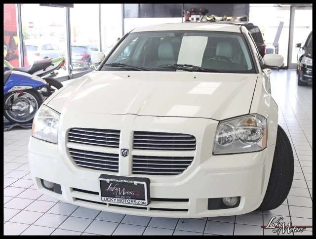 2005 Dodge Magnum 2nd Gen Wagon - Image 6 of 12