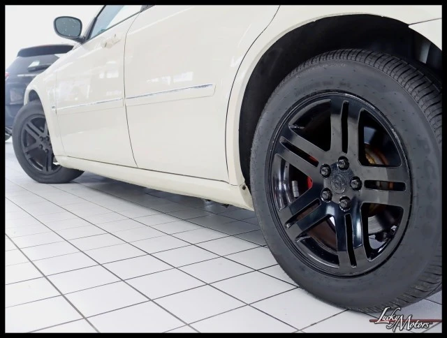 2005 Dodge Magnum 2nd Gen Wagon - Image 10 of 12