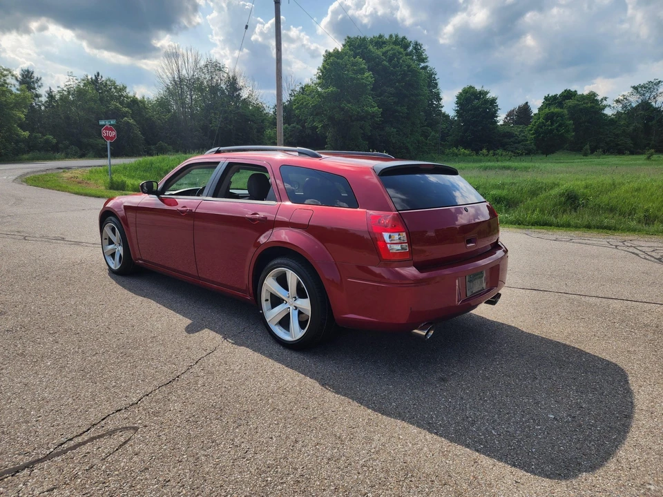 2005 Dodge Magnum 2nd Gen Wagon - Image 20 of 31