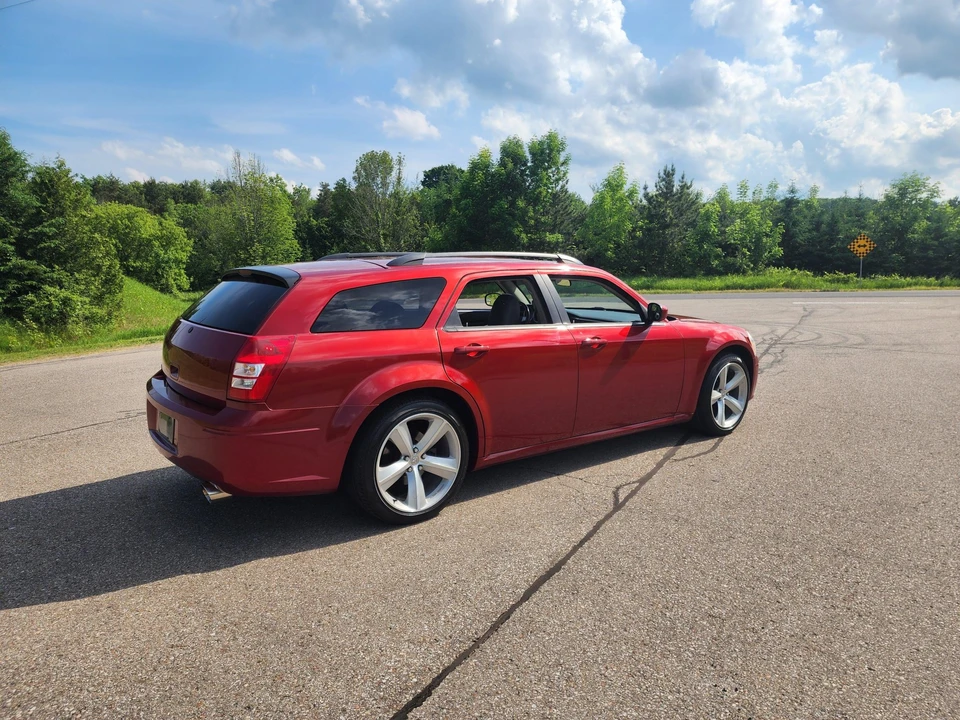 2005 Dodge Magnum 2nd Gen Wagon - Image 21 of 31