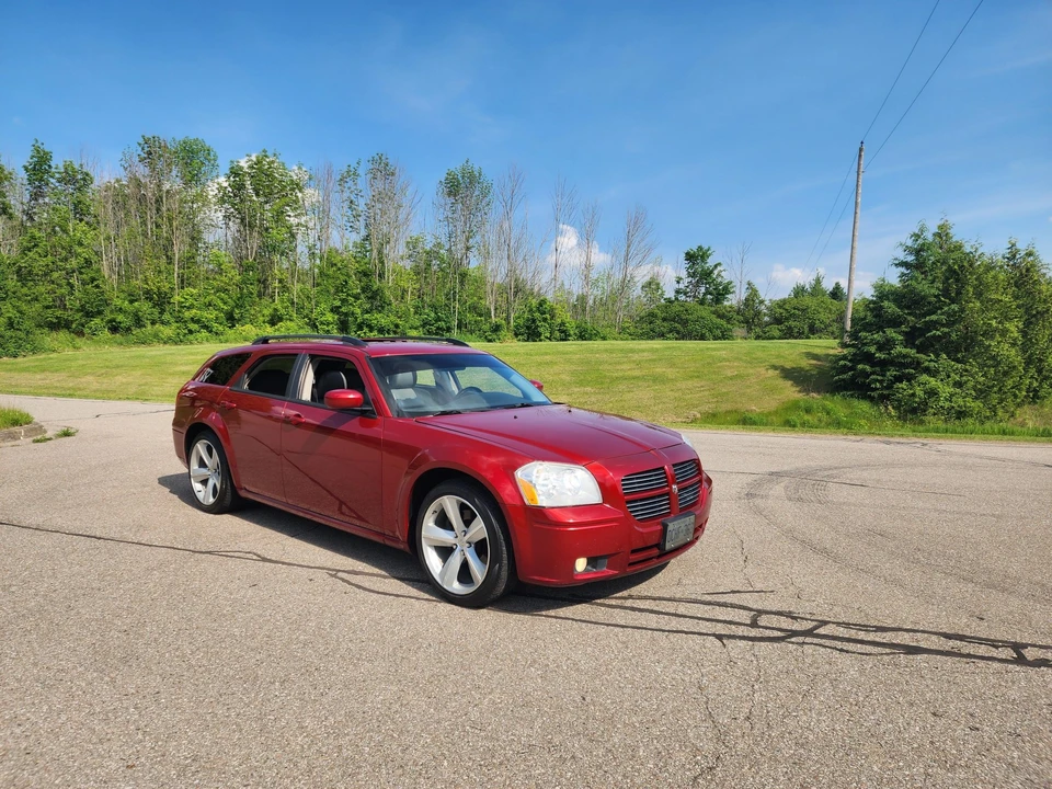 2005 Dodge Magnum 2nd Gen Wagon - Image 22 of 31