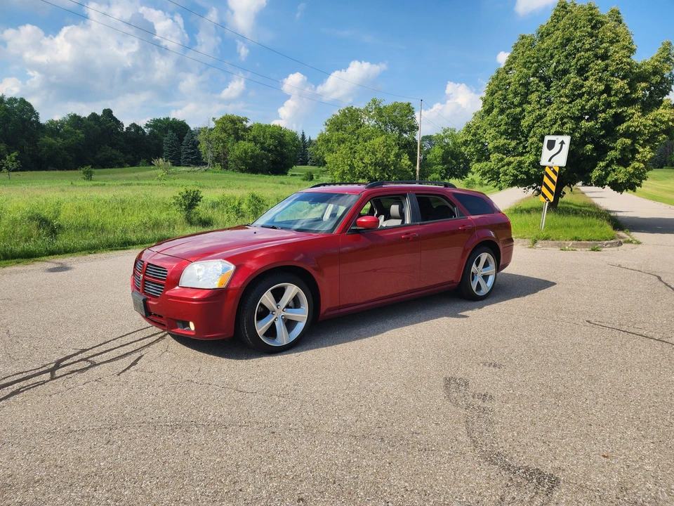 2005 Dodge Magnum 2nd Gen Wagon - Image 19 of 31