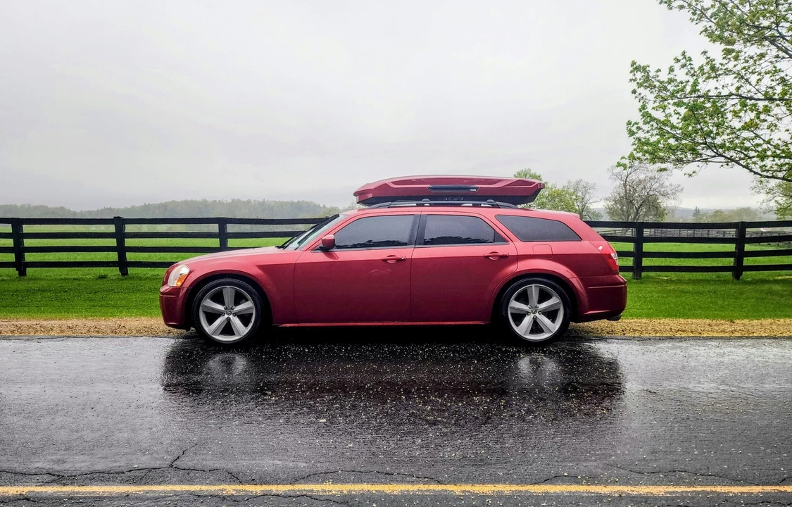 2005 Dodge Magnum 2nd Gen Wagon - Image 11 of 31