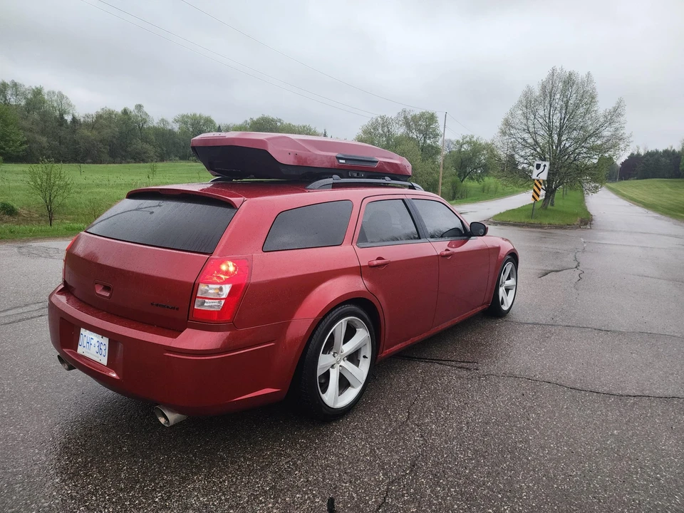 2005 Dodge Magnum 2nd Gen Wagon - Image 13 of 31