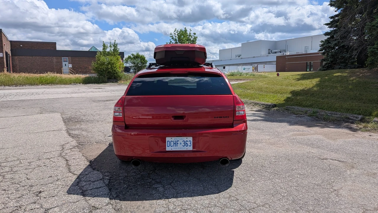 2005 Dodge Magnum 2nd Gen Wagon - Image 4 of 31