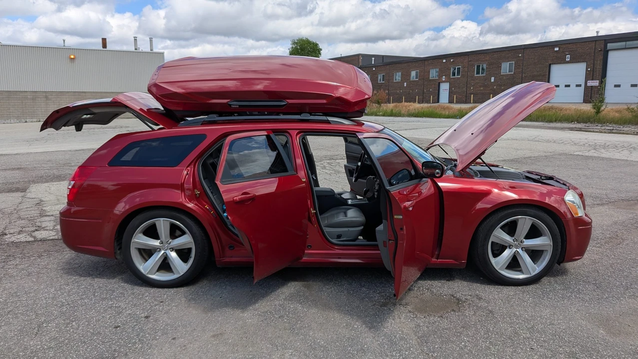 2005 Dodge Magnum 2nd Gen Wagon - Image 29 of 31