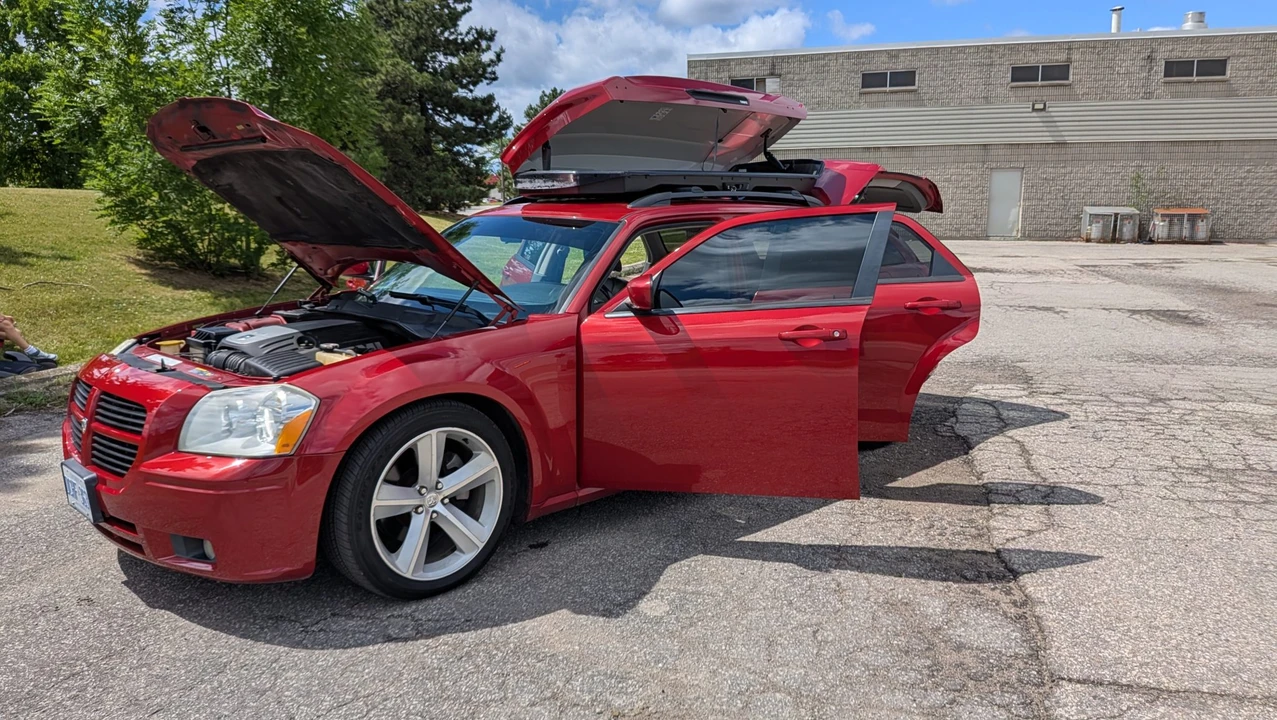 2005 Dodge Magnum 2nd Gen Wagon - Image 23 of 31