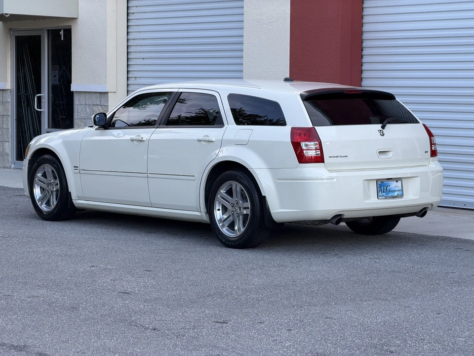 2005 Dodge Magnum 2nd Gen Wagon - Image 7 of 31