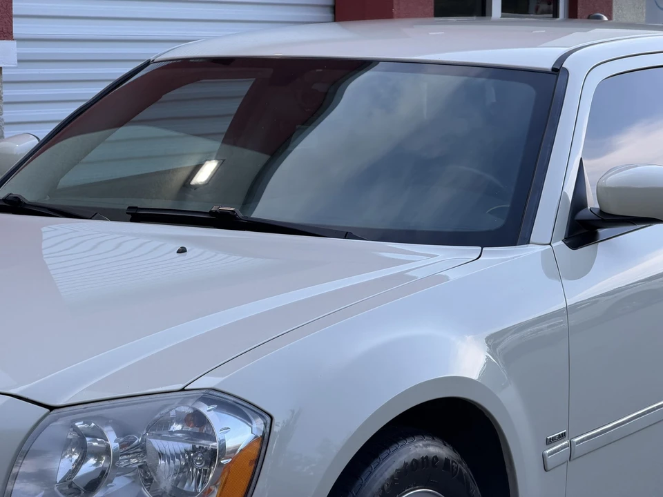 2005 Dodge Magnum 2nd Gen Wagon - Image 25 of 31