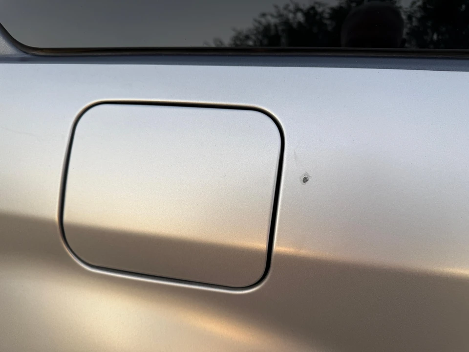 2005 Dodge Magnum 2nd Gen Wagon - Image 12 of 31