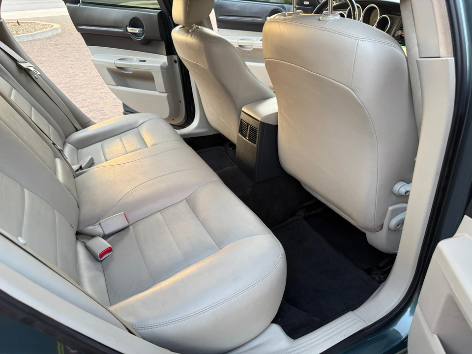 2005 Dodge Magnum 2nd Gen Wagon - Image 23 of 31