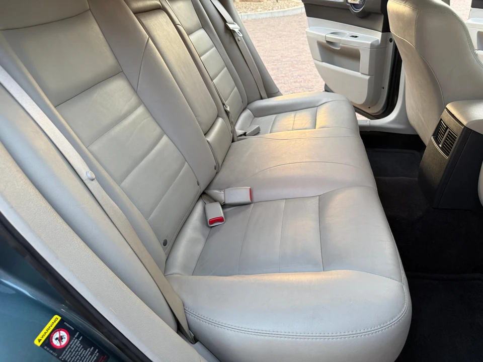 2005 Dodge Magnum 2nd Gen Wagon - Image 25 of 31