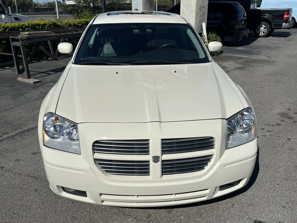 2005 Dodge Magnum 2nd Gen Wagon - Image 5 of 31