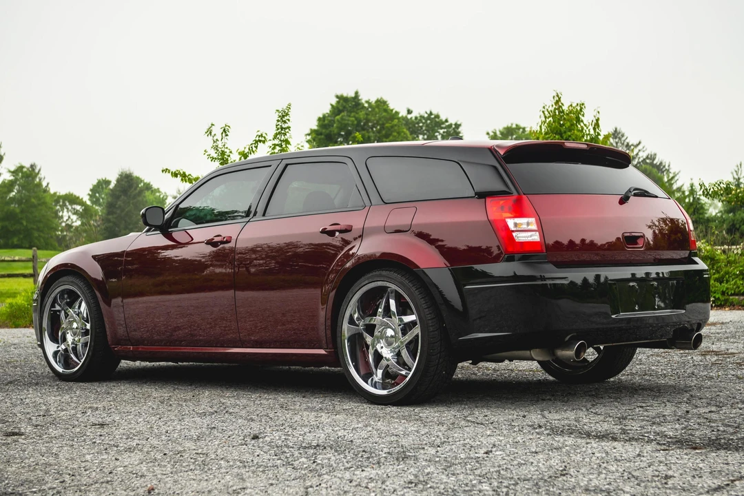 2005 Dodge Magnum 2nd Gen Wagon - Image 4 of 31