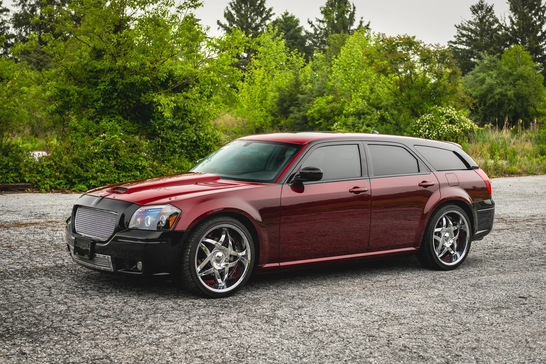 2005 Dodge Magnum 2nd Gen Wagon - Image 13 of 31