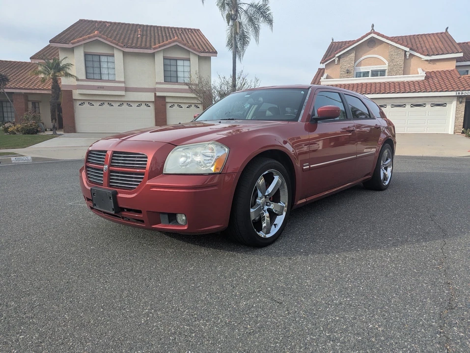 2005 Dodge Magnum 2nd Gen Wagon - Image 5 of 29