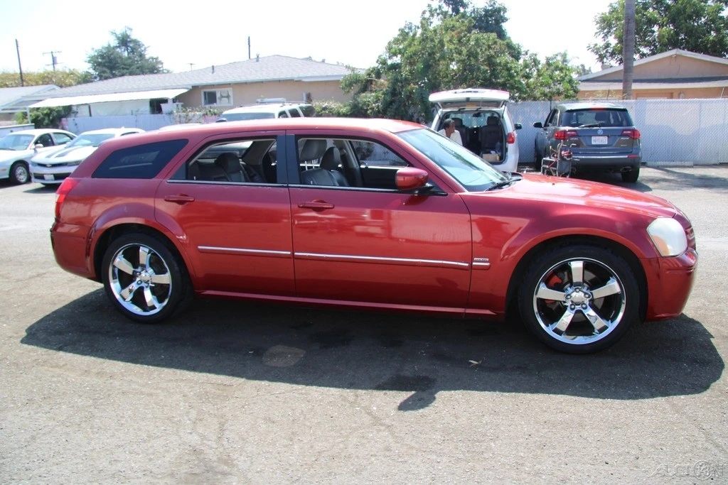2005 Dodge Magnum 2nd Gen Wagon - Image 7 of 21