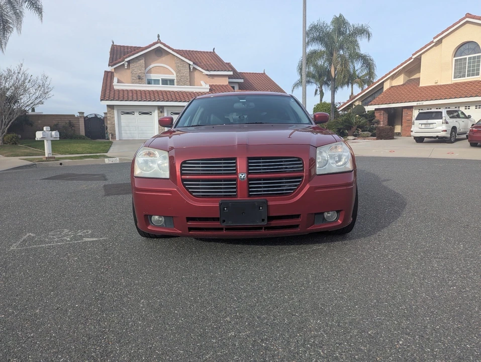 2005 Dodge Magnum 2nd Gen Wagon - Image 21 of 29