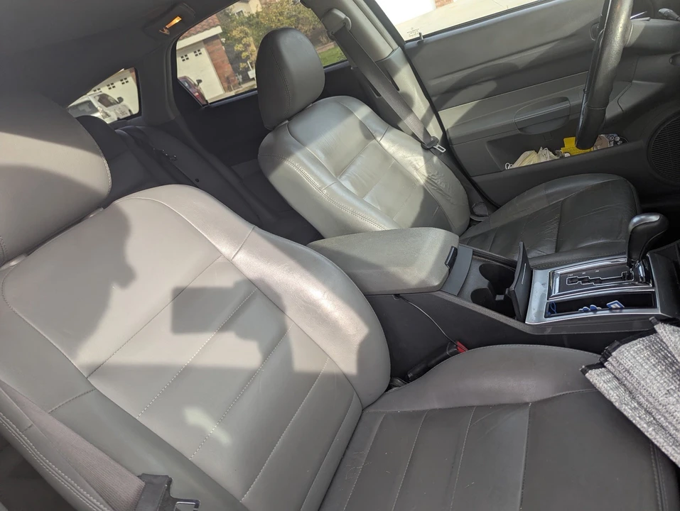 2005 Dodge Magnum 2nd Gen Wagon - Image 16 of 29