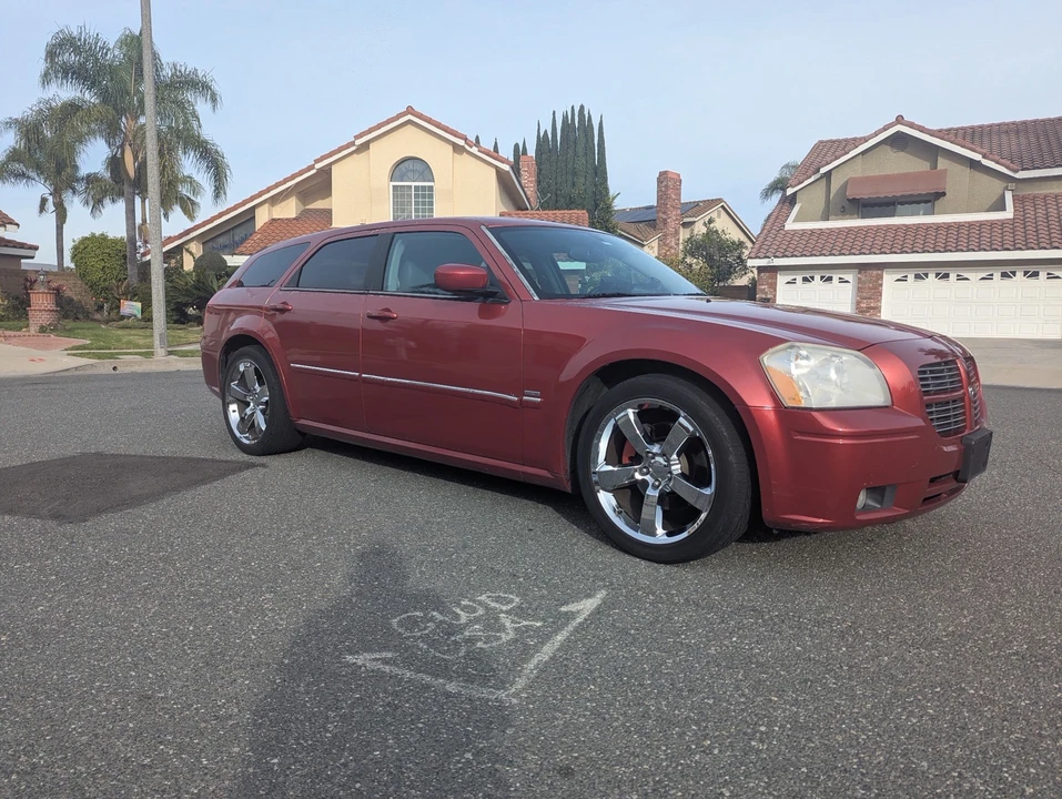 2005 Dodge Magnum 2nd Gen Wagon - Image 6 of 29