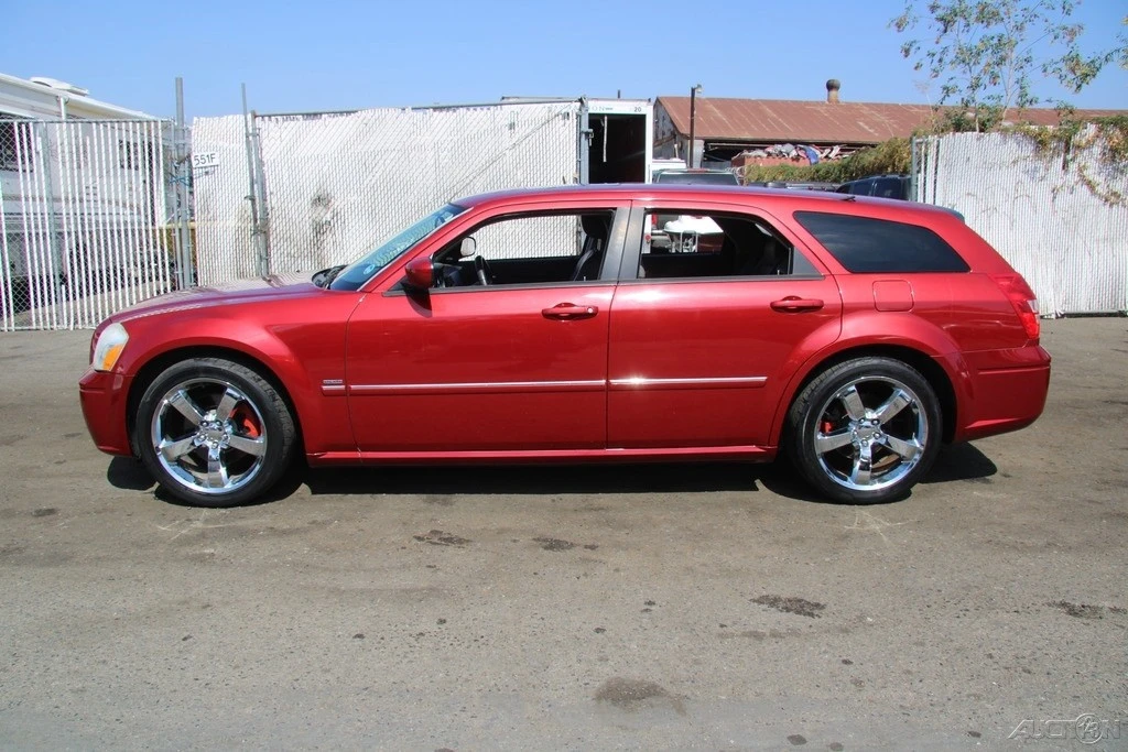 2005 Dodge Magnum 2nd Gen Wagon - Image 3 of 21
