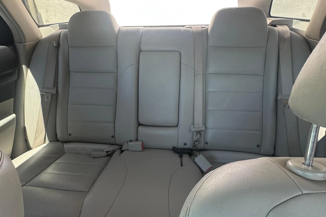 2005 Dodge Magnum 2nd Gen Wagon - Image 25 of 31