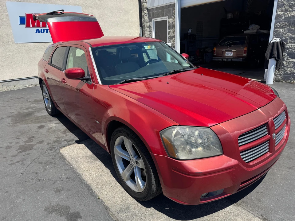 2005 Dodge Magnum 2nd Gen Wagon - Image 18 of 31