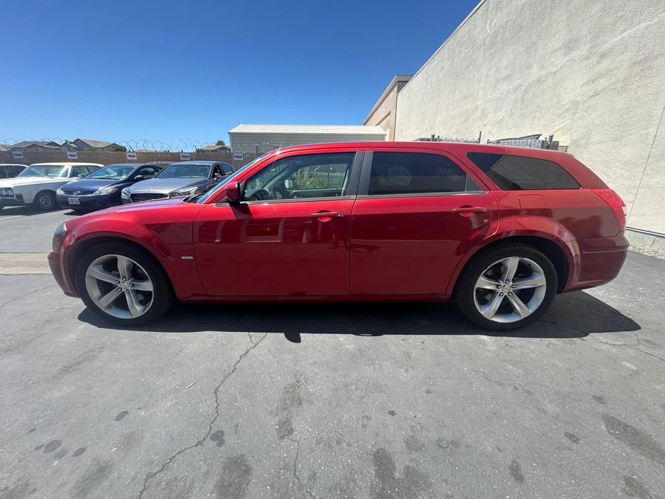 2005 Dodge Magnum 2nd Gen Wagon - Image 7 of 31