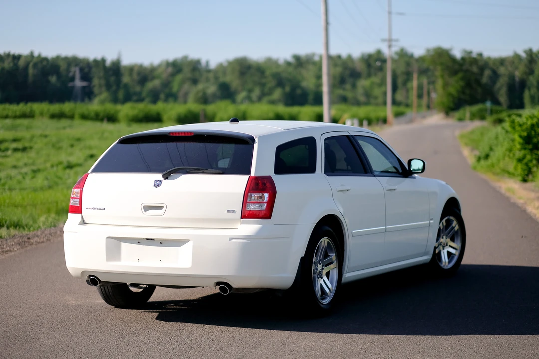 2005 Dodge Magnum 2nd Gen Wagon - Image 15 of 31