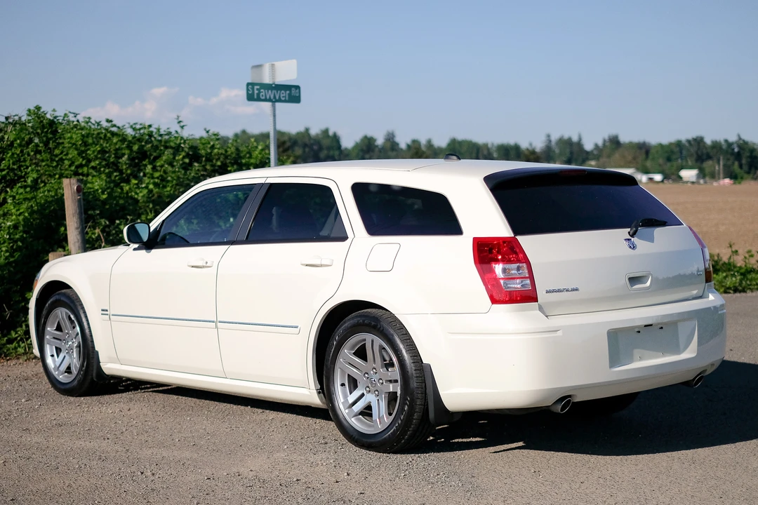 2005 Dodge Magnum 2nd Gen Wagon - Image 10 of 31