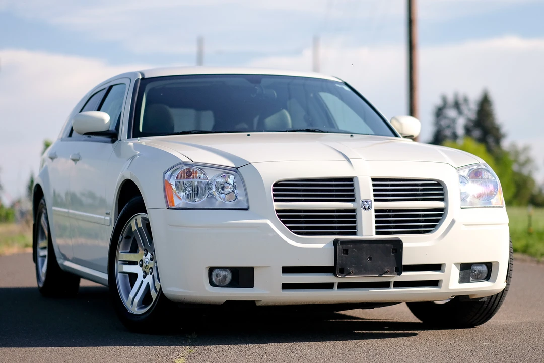 2005 Dodge Magnum 2nd Gen Wagon - Image 5 of 31
