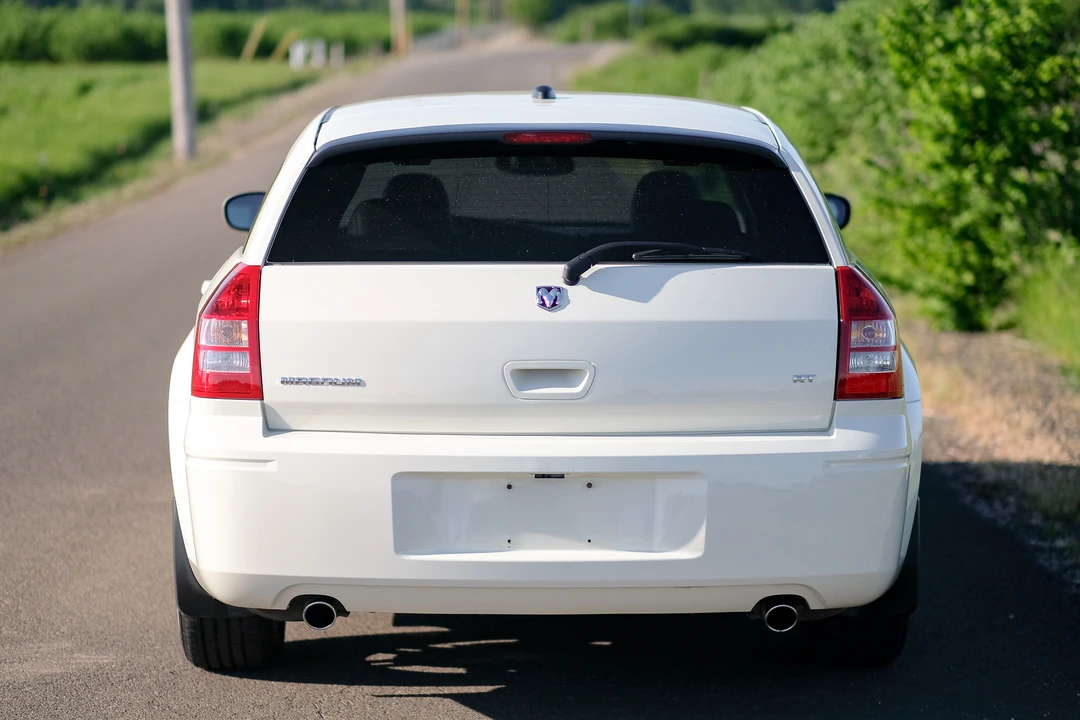 2005 Dodge Magnum 2nd Gen Wagon - Image 11 of 31