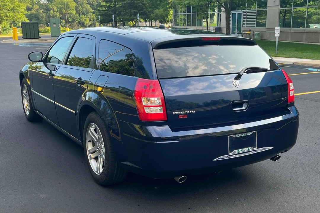 2005 Dodge Magnum 2nd Gen Wagon - Image 9 of 31